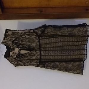 Black lace open arm Tunic